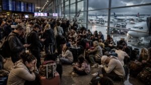 Flight Chaos Deepens as 555 Cancellations and 5,976 Delays Hit Major Airlines