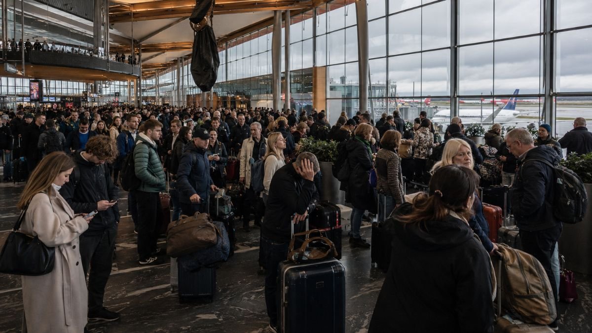 Oslo Gardermoen Airport Travel Chaos As 55 Delays And 9 Cancellations Hit Major Airlines
